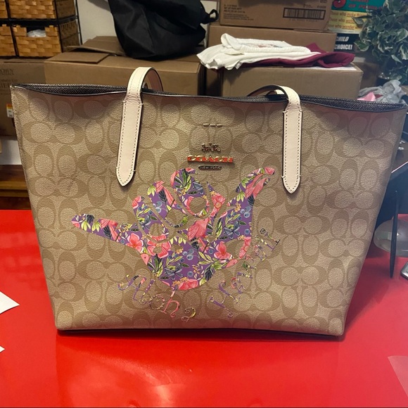 Coach tote 17x11” Hawaii hang loose with flowers - Picture 6 of 6